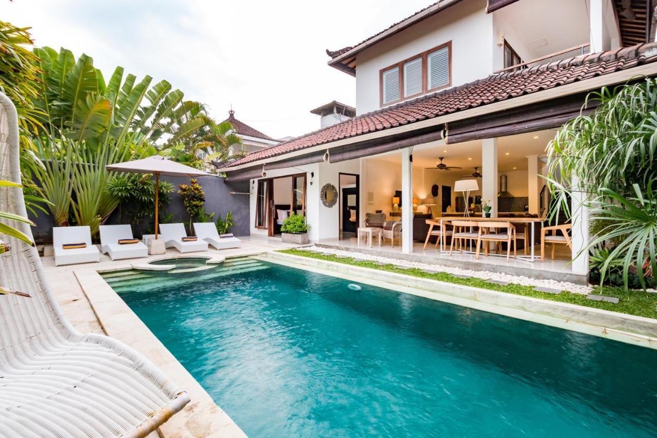 Sari Temuku Villa Seminyak  Exterior photo
